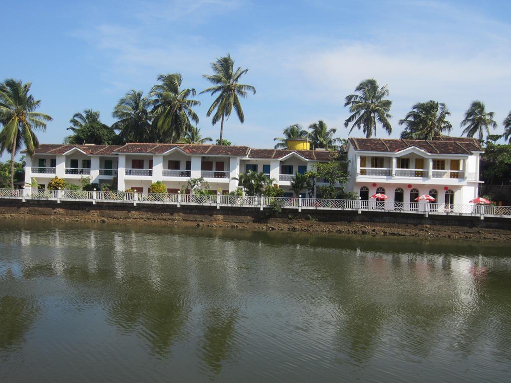 Hotel Riverside Baga Ngoại thất bức ảnh