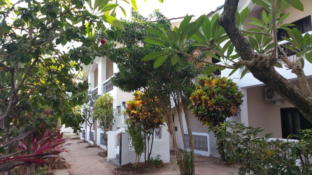 Hotel Riverside Baga Ngoại thất bức ảnh