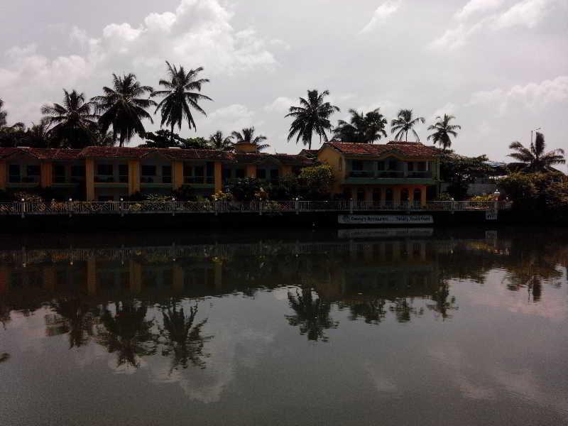 Hotel Riverside Baga Ngoại thất bức ảnh