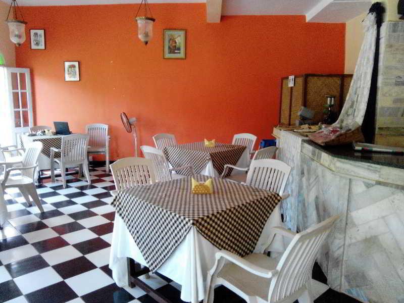Hotel Riverside Baga Ngoại thất bức ảnh