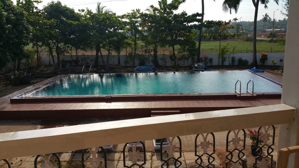 Hotel Riverside Baga Ngoại thất bức ảnh